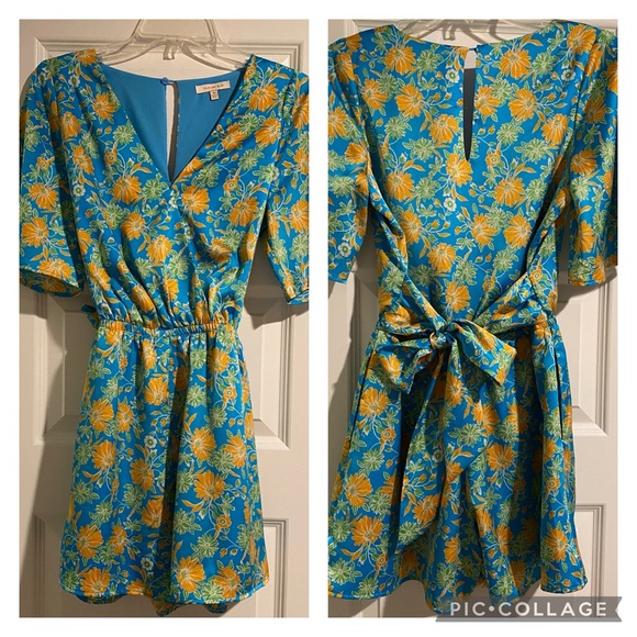 Skies are Blue. Super cute flowered shorts romper. Size XS - Picture 1 of 1